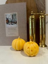 Load image into Gallery viewer, Orange Pumpkin Candles