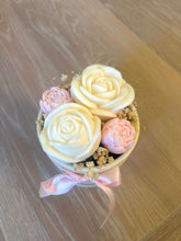 Load image into Gallery viewer, Flower candle bouquet