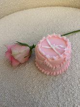 Load image into Gallery viewer, Pink Round Cake Candle