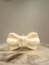 Load image into Gallery viewer, White Bow Candle