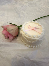 Load image into Gallery viewer, White Cake Candle Duo