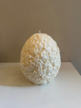 Load image into Gallery viewer, Flower Easter egg candle