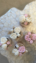 Load image into Gallery viewer, Flower candle bouquet