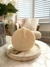 Load image into Gallery viewer, Round LV Bag Candle