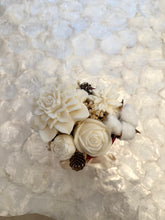 Load image into Gallery viewer, Christmas candle bouquet -red box