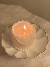 Load image into Gallery viewer, White Round Cake Candle