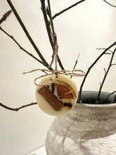 Load image into Gallery viewer, Scented Hanging Wax Melt Tree Decoration - Circle