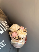 Load image into Gallery viewer, Flower candle bouquet