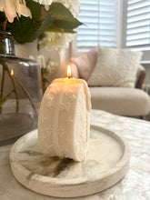 Load image into Gallery viewer, Round LV Bag Candle