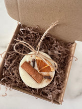 Load image into Gallery viewer, Scented Hanging Wax Melt Tree Decoration - Circle