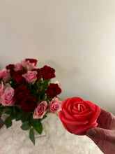 Load image into Gallery viewer, Red Rose Candle