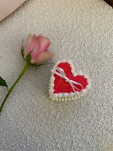 Load image into Gallery viewer, Red/White Cake Candle Duo