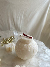 Load image into Gallery viewer, Christmas Bauble Candle