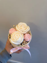Load image into Gallery viewer, Flower candle bouquet