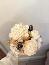 Load image into Gallery viewer, Christmas candle bouquet - white box