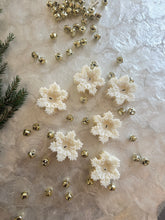 Load image into Gallery viewer, Snowflake Christmas Candles x6 pack