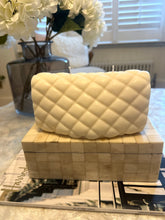 Load image into Gallery viewer, Large C bag candle