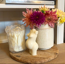 Load image into Gallery viewer, Customise Baby Bump Candle Shade & Scent