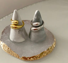 Load image into Gallery viewer, The Serpent Ring