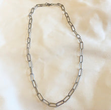 Load image into Gallery viewer, Paperclip Chain Necklace