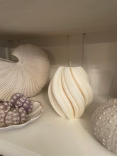 Load image into Gallery viewer, Celine Pillar Candle