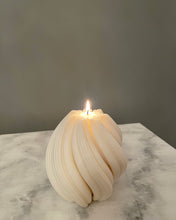 Load image into Gallery viewer, Celine Pillar Candle