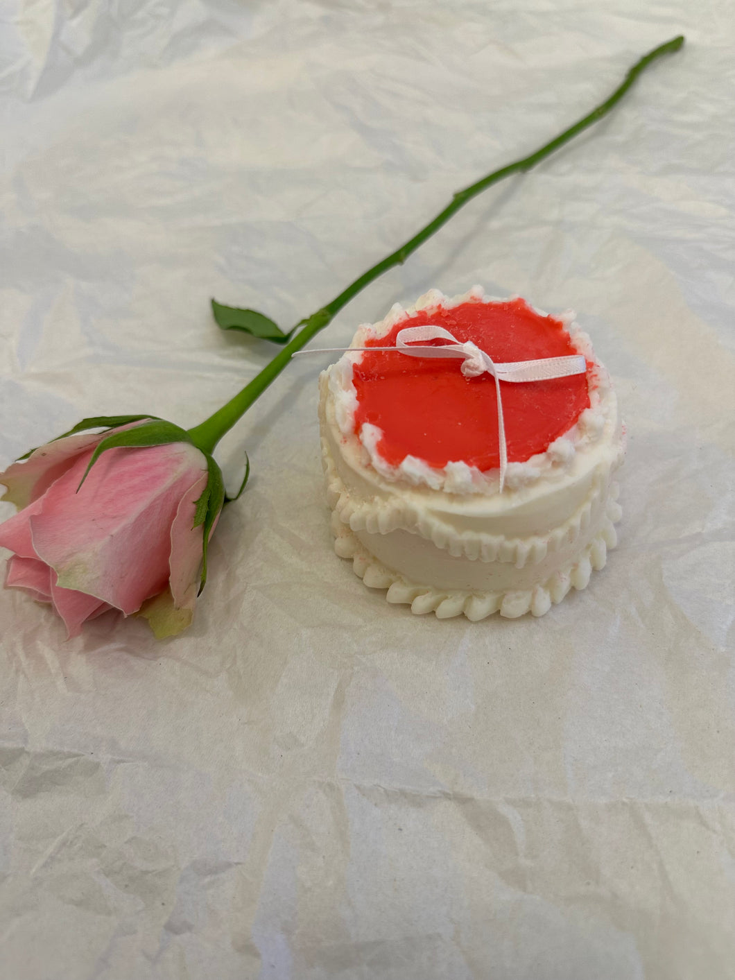 Red / White Round Cake Candle