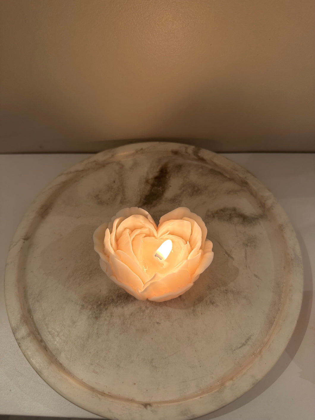 White Mini Heart Peony Candle