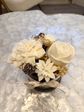 Load image into Gallery viewer, Christmas candle bouquet -black box
