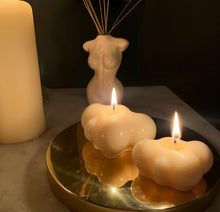 Load image into Gallery viewer, White Cloud Candle Set scented with Baby Powder
