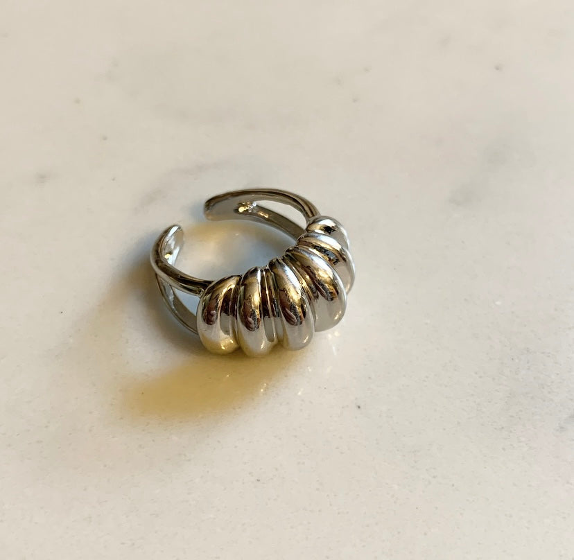 The Croissant Ring - Silver