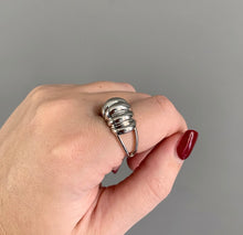 Load image into Gallery viewer, The Croissant Ring - Silver
