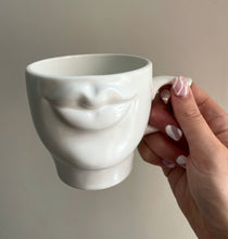 Load image into Gallery viewer, Lip Mug
